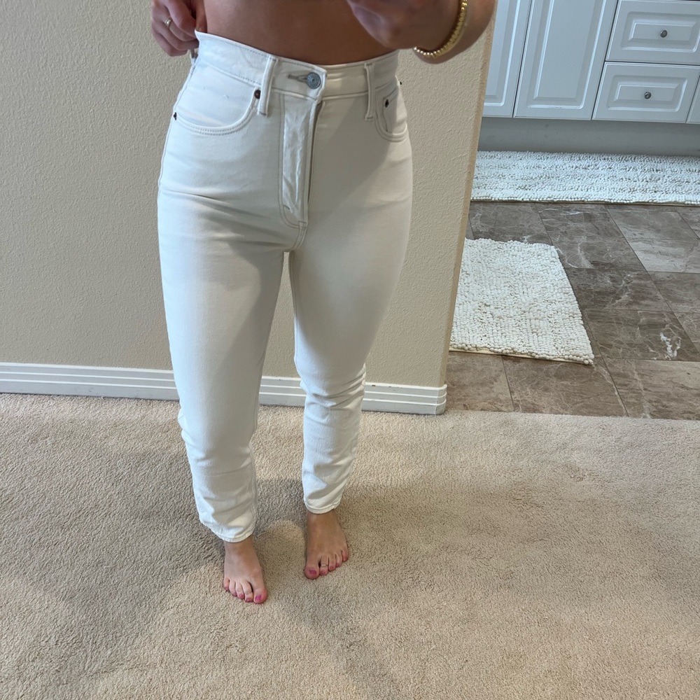 Abercrombie & Fitch Women's High Rise Jeans - Cream